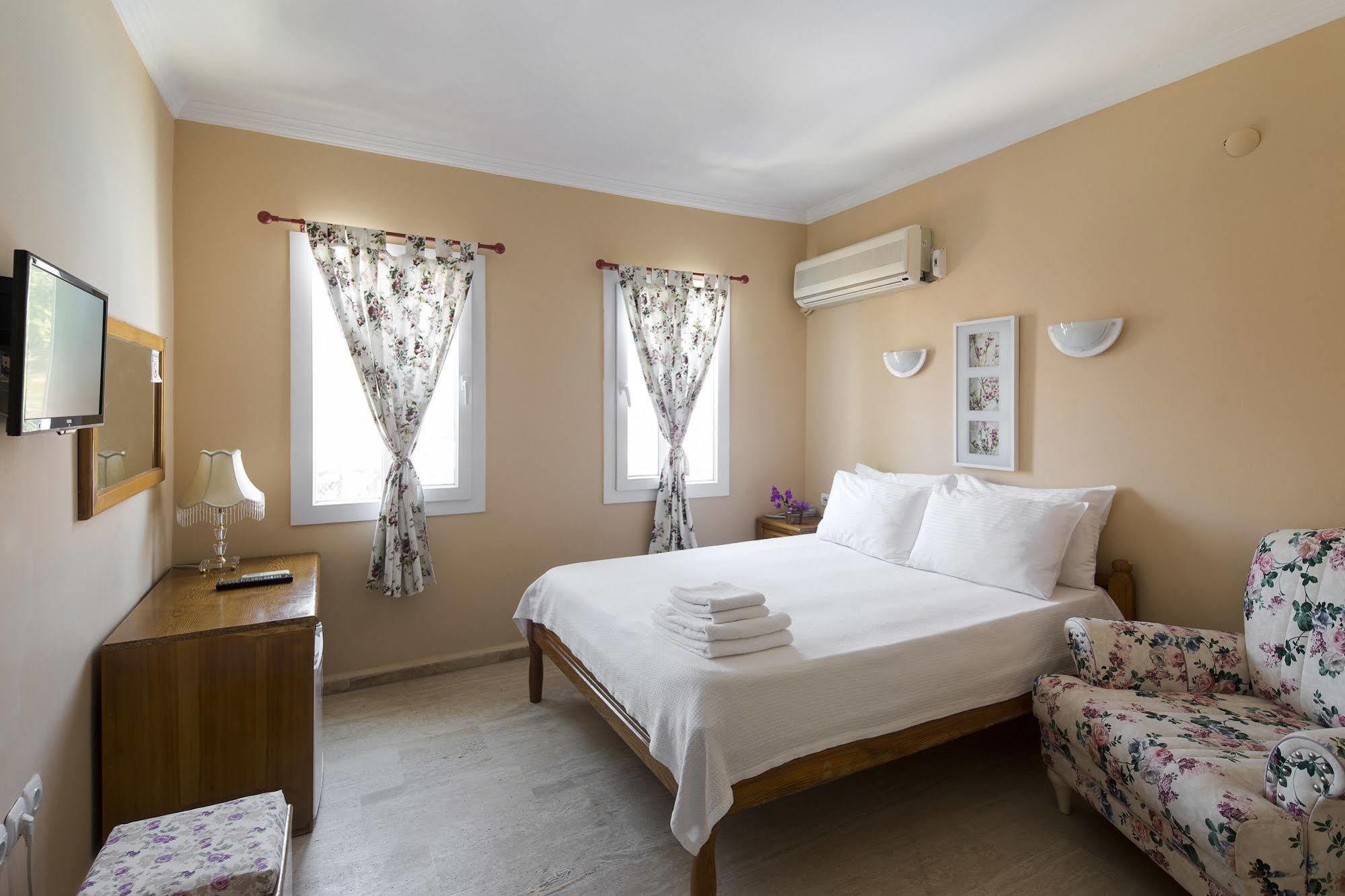 Istanbul Hotel Bodrum Türkbükü Esterno foto